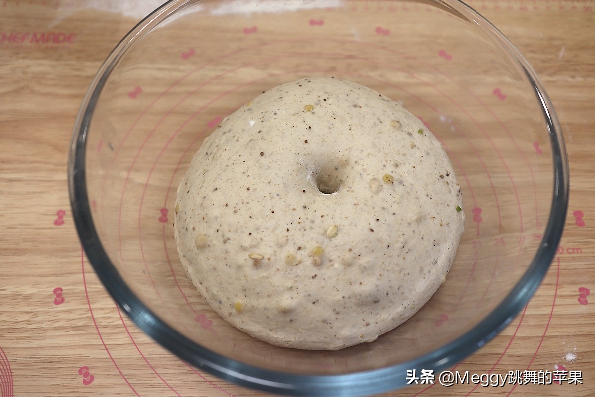 五谷面粉做面包,五谷杂粮营养无糖面包做法