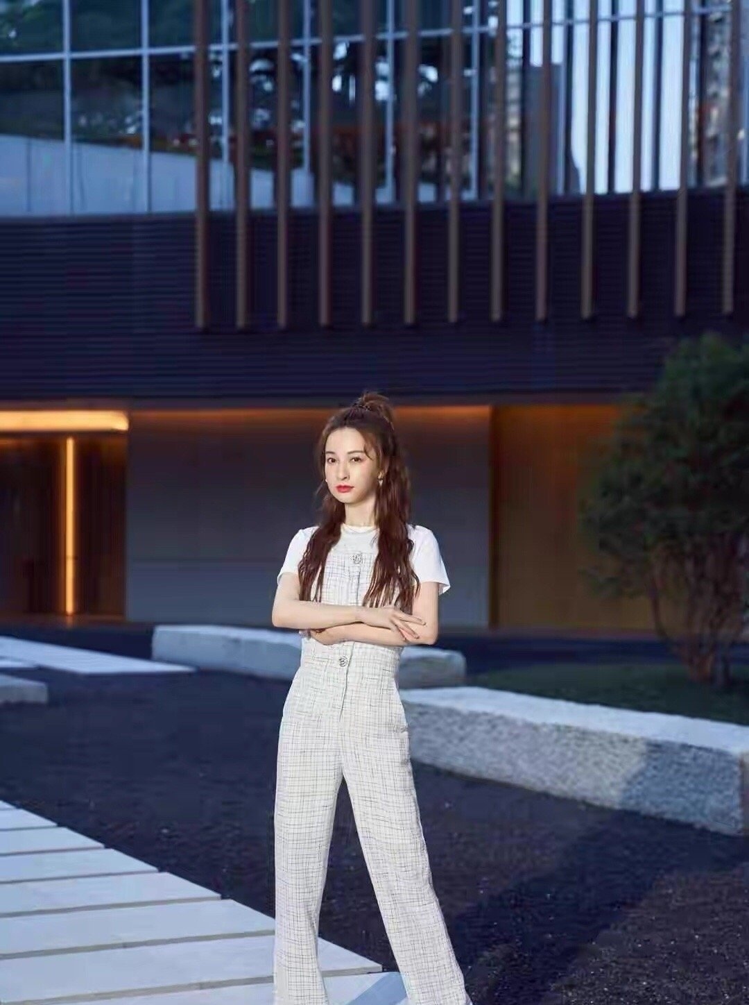 肩带可调节气质新款连体裤穿搭,一字露肩连体裤怎么穿