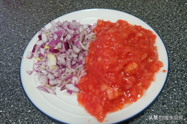 自制披萨的超简单做法,自制披萨最简单的方法