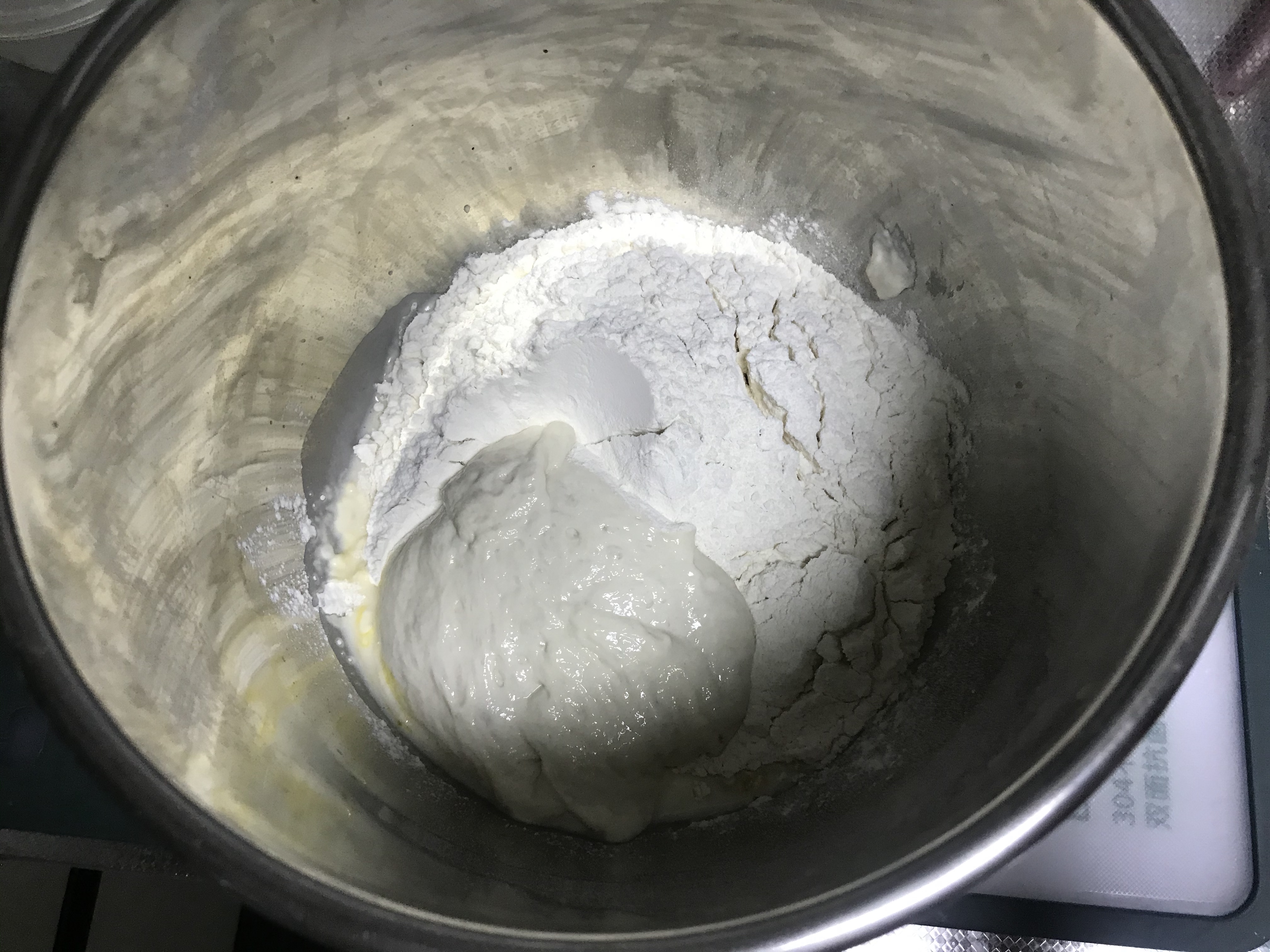 烘焙面包怎么做才松软,自制面包怎么才能不硬