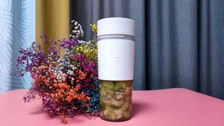 米家随行便携榨汁杯怎么样充电,米家随行便携榨汁杯怎么榨苹果汁