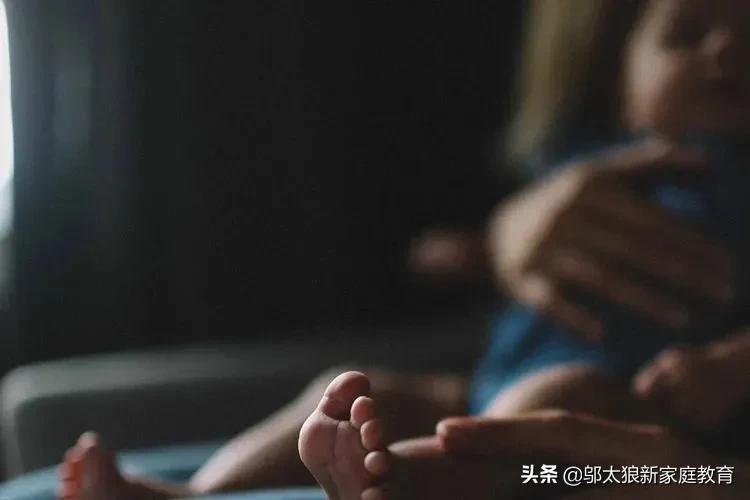 丈夫嫌弃她产后变胖,丈夫嫌弃月子老婆胖