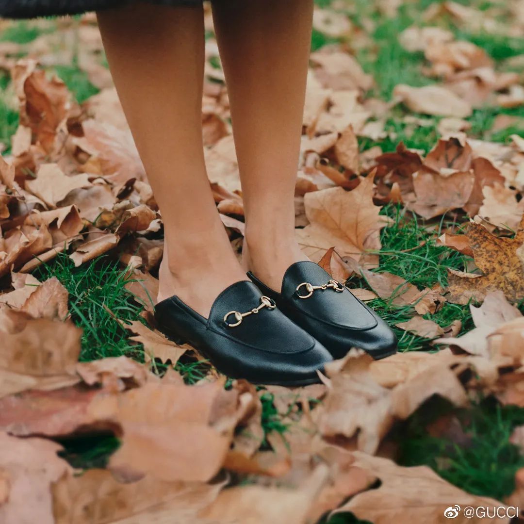 秋季小白鞋百搭款,潮流百搭小白鞋舒适不累脚的皮鞋