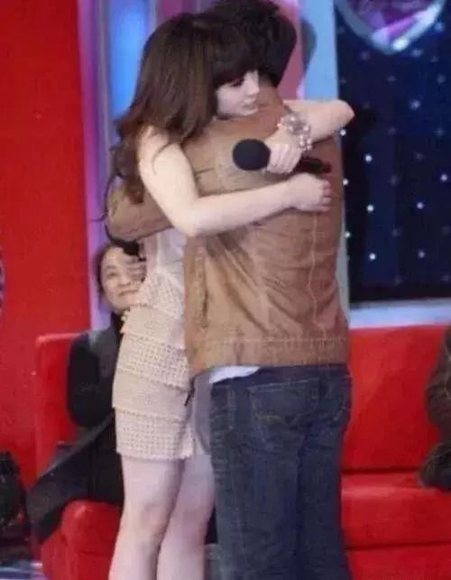 没有背景的女孩能进入娱乐圈吗,为什么女孩不要轻易进入娱乐圈