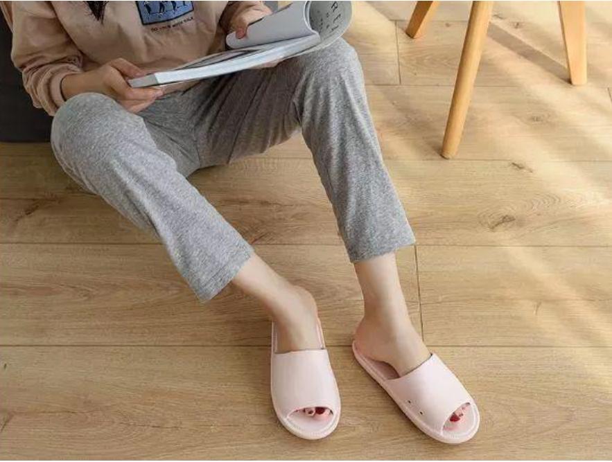 日本匠心精神制造,震撼脚丫云触感、速干防滑,拖鞋中“爱马仕”