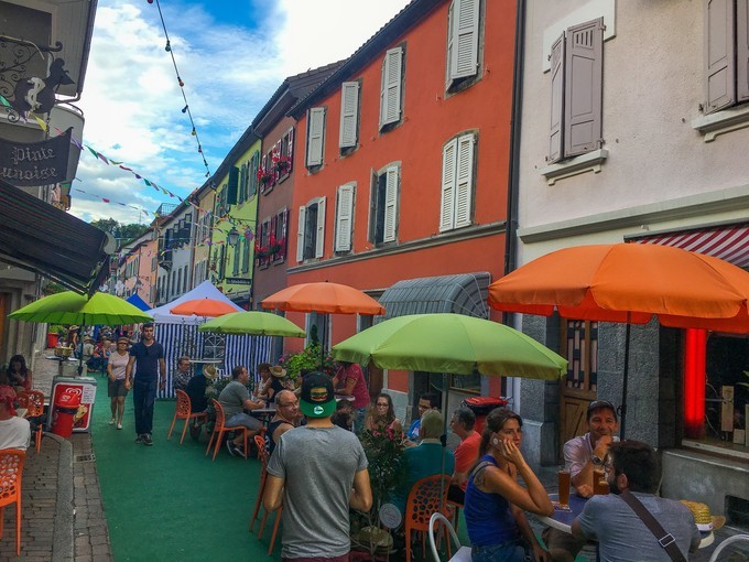 瑞士蒙特勒镇旅游攻略,蒙特勒小镇美景