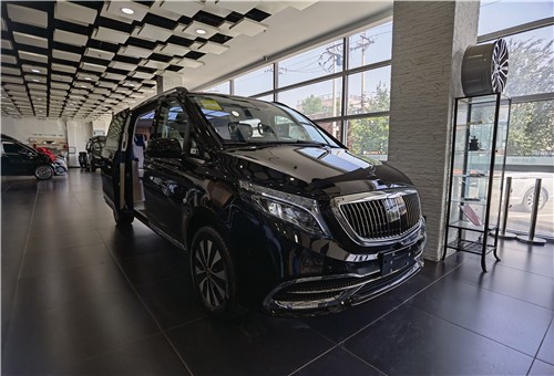 奔驰威霆2022年大改款谍照,20款奔驰威霆改装豪华版商务车