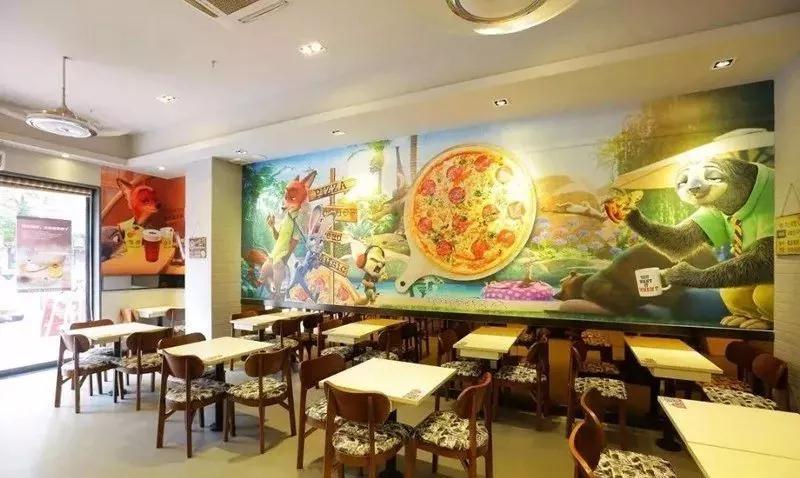 披萨店营销案例，披萨店每天卖600份的盈利秘密