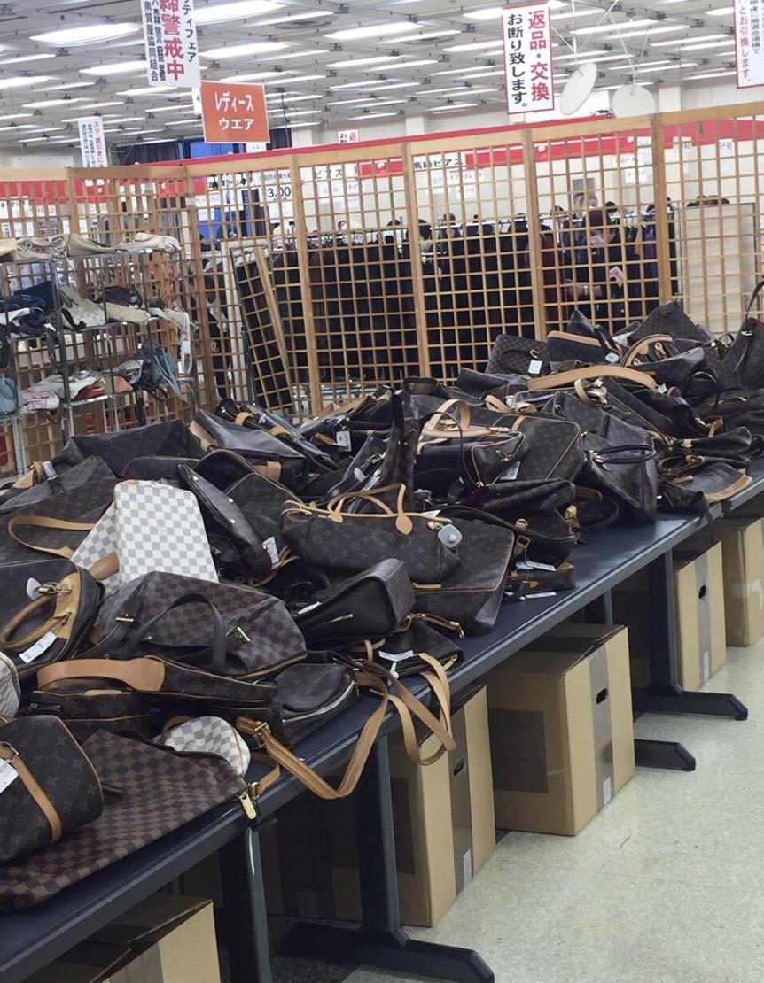 身在日本的二代移民华人：辞职做买手，七年卖出百万个奢侈品包