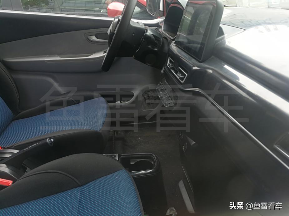 五菱mini售价3万自动挡,五菱miniev五菱又出猛将