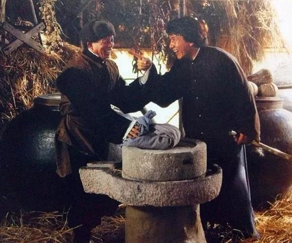 成龙90年票房冠军,成龙历届华语电影票房冠军