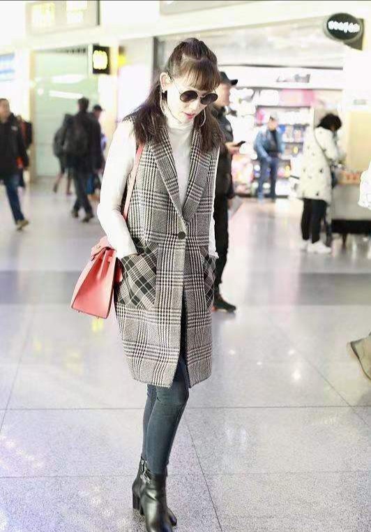 马蓉白色西装造型,马蓉惊艳亮相图片