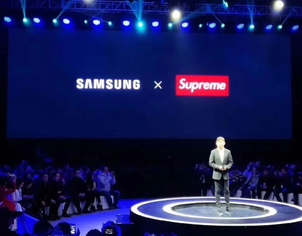 supreme山寨的还有吗,你在官方店买大牌会买到假货吗