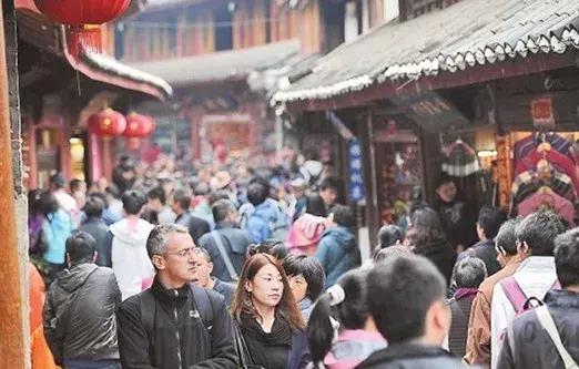 各色古镇岂能都长着一张脸,中式古镇风貌