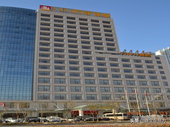 内蒙古鄂尔多斯七星湖酒店,内蒙古鄂尔多斯有什么酒店