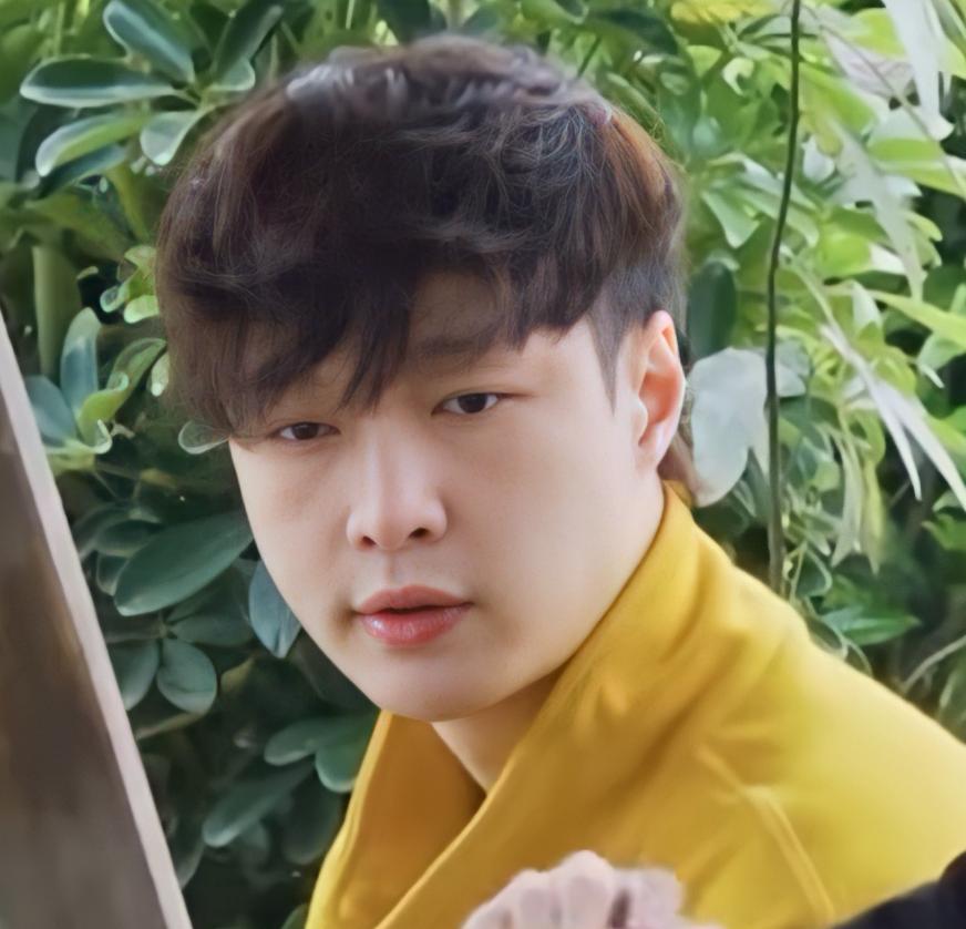 水肿张艺兴,张艺兴起床水肿