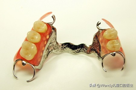 做核磁共振时要不要取牙冠,做磁共振检查务必取下假牙