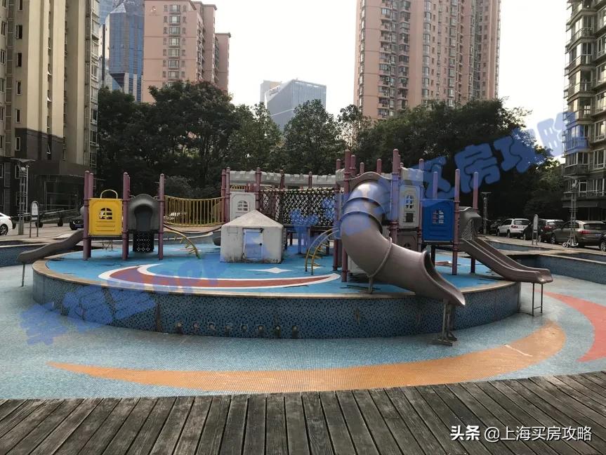 盛世年华的房子值得买,1500万房子推荐