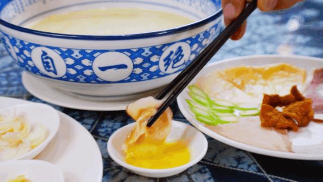 过桥米线汤底的简易做法,过桥米线汤底是什么做的