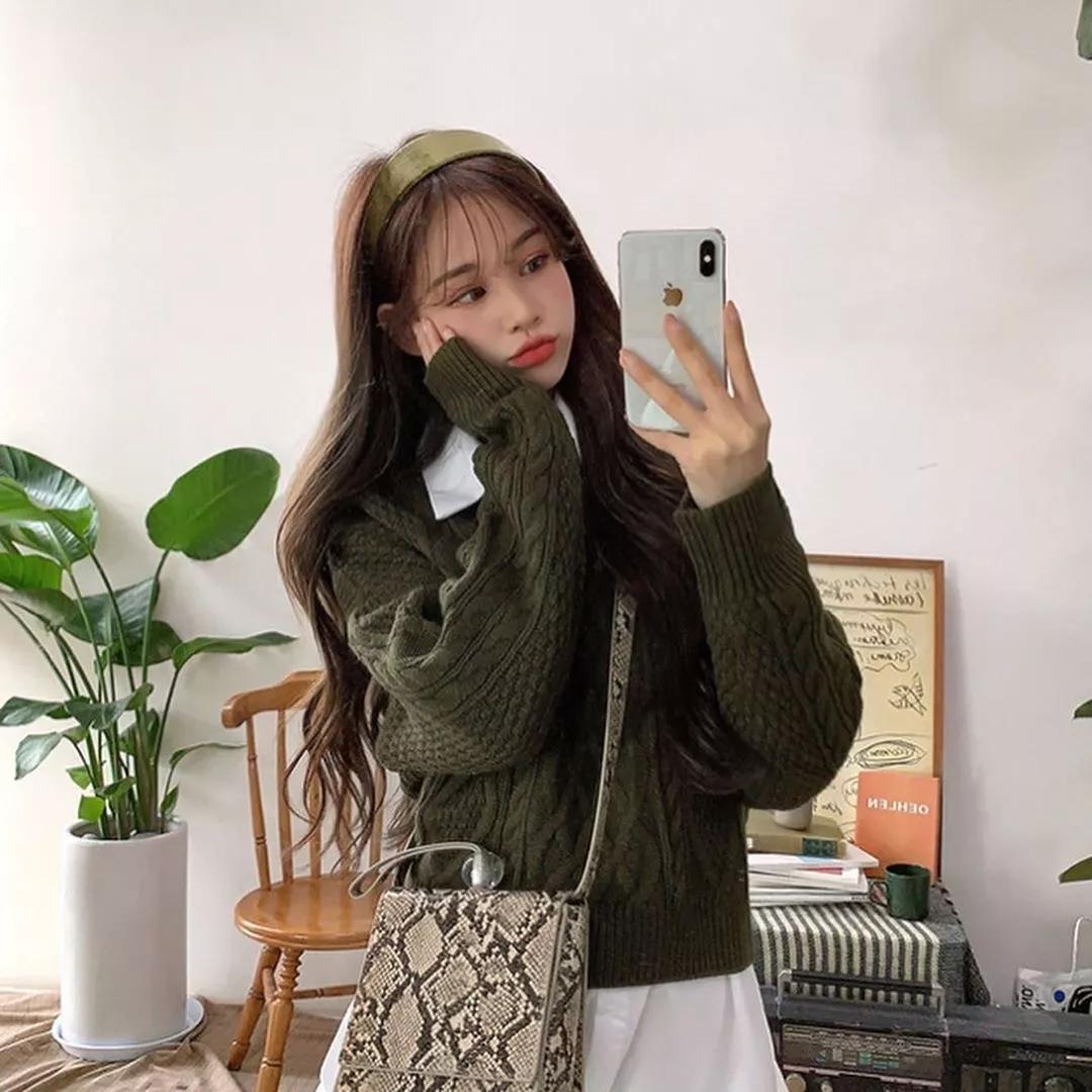 冬天里面穿毛衣外面搭配衬衫,冬天白领男士衬衫毛衣