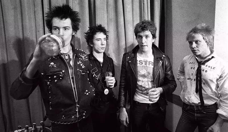 鐨す鍏嬪彂灞曞彶 (鐨す鍏嬫垚闀垮彶)