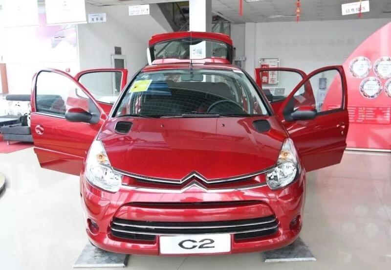 新到13年东风雪铁龙c2,犹豫了很久才买的玩具