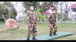 “宅”在营区久了太无聊？不可能的事！兵哥兵姐解锁“文娱”新姿势