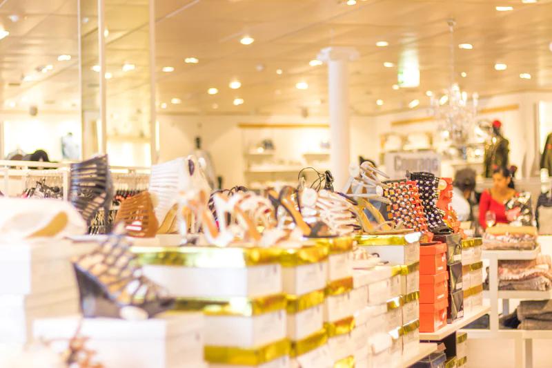 从月入5000到月入3万,卖螺蛳粉月入上万