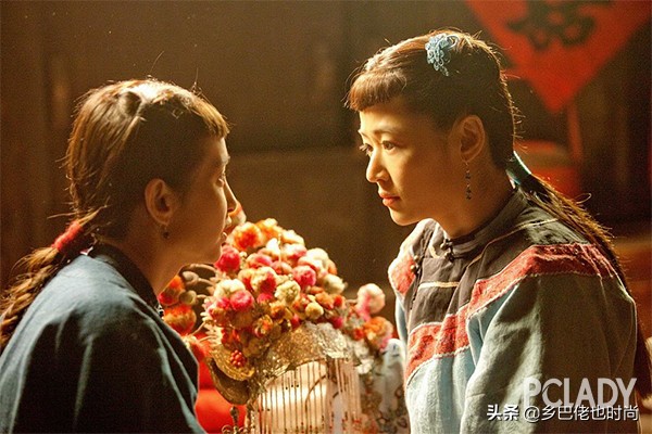 全智贤千颂伊初恋的照片,全智贤和千颂伊撒娇