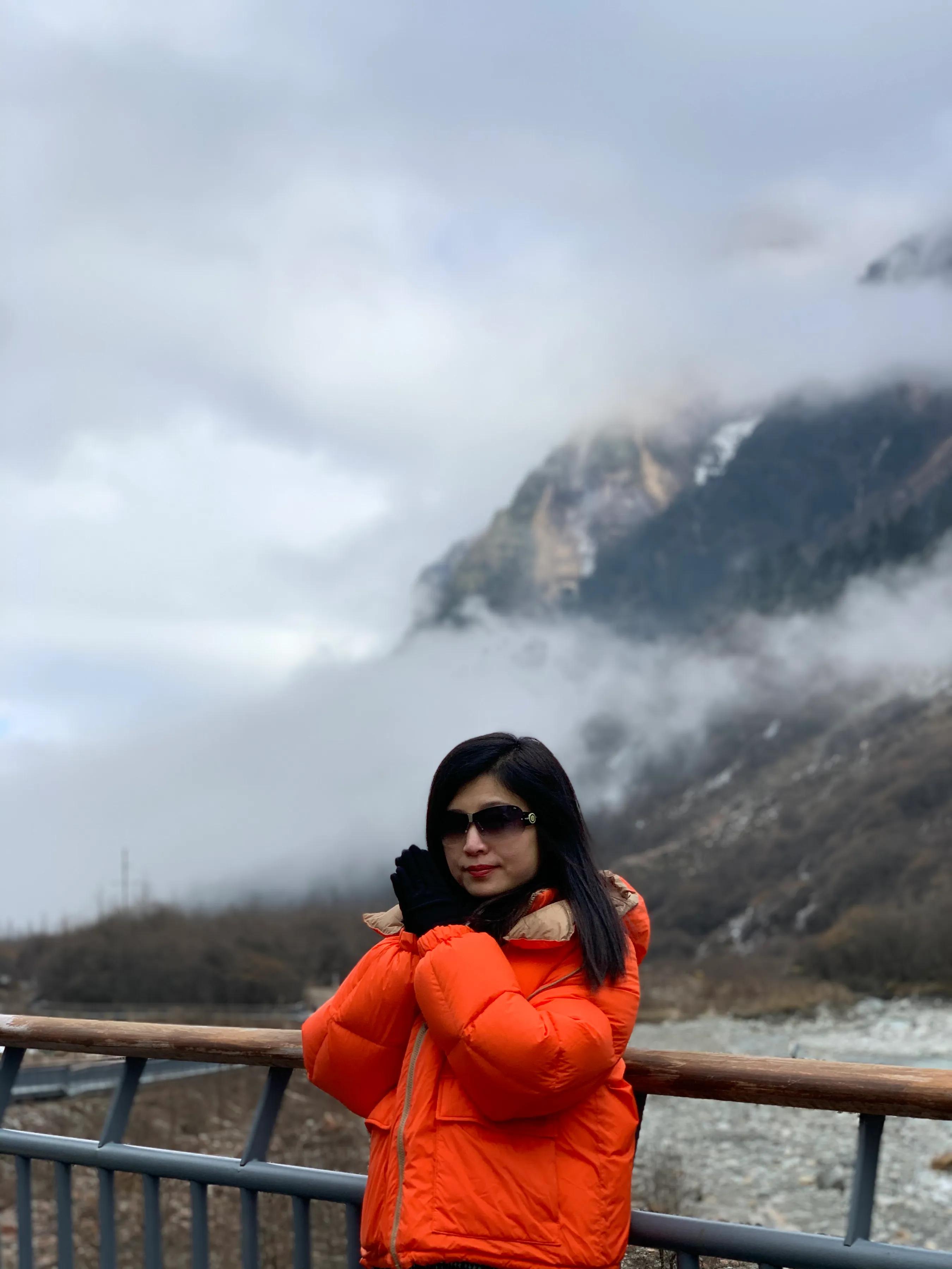 海螺沟燕子沟旅游攻略,海螺沟和燕子沟哪个更值得去