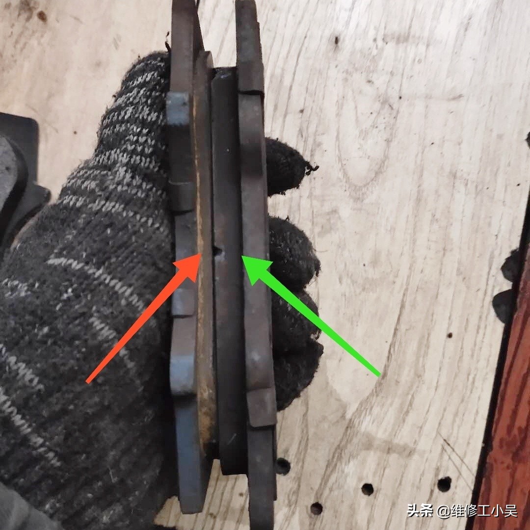 丰田霸道后刹车片异常磨损,霸道刹车片更换教程