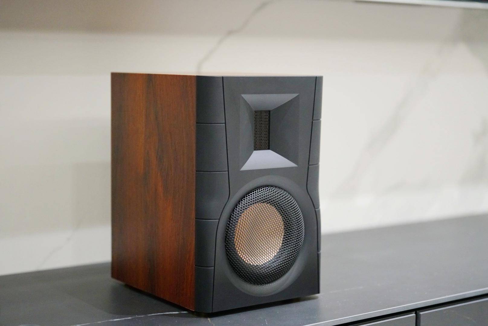 hivi惠威d100音箱测试,惠威音箱d100怎样拆开