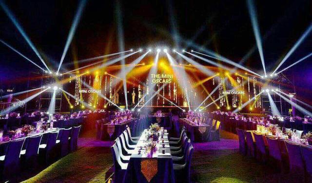 舞台led显示屏,上海舞台LED显示屏搭建多少钱