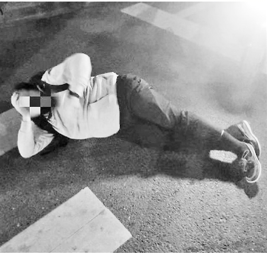 翠苑派出所,外国友人要请民警喝咖啡为啥?因为前一晚民警护送醉酒的他回家