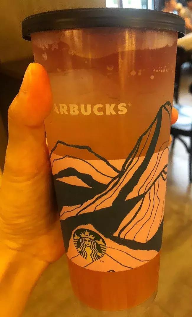 星巴克玩味冰调第二杯半价,星巴克玩味冰调混合一起喝