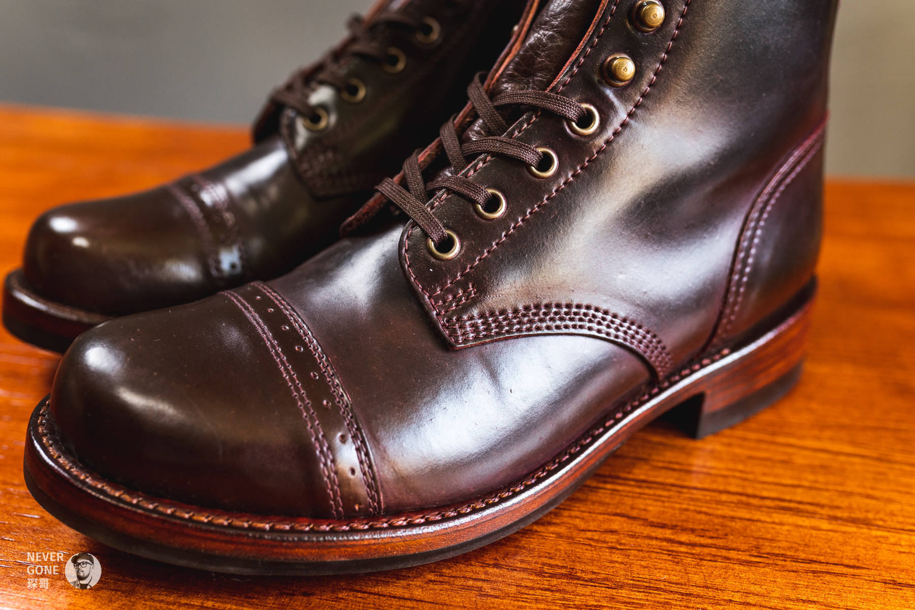 “靴皇”之一？要价10000的JulianBoots马臀皮工装靴开箱