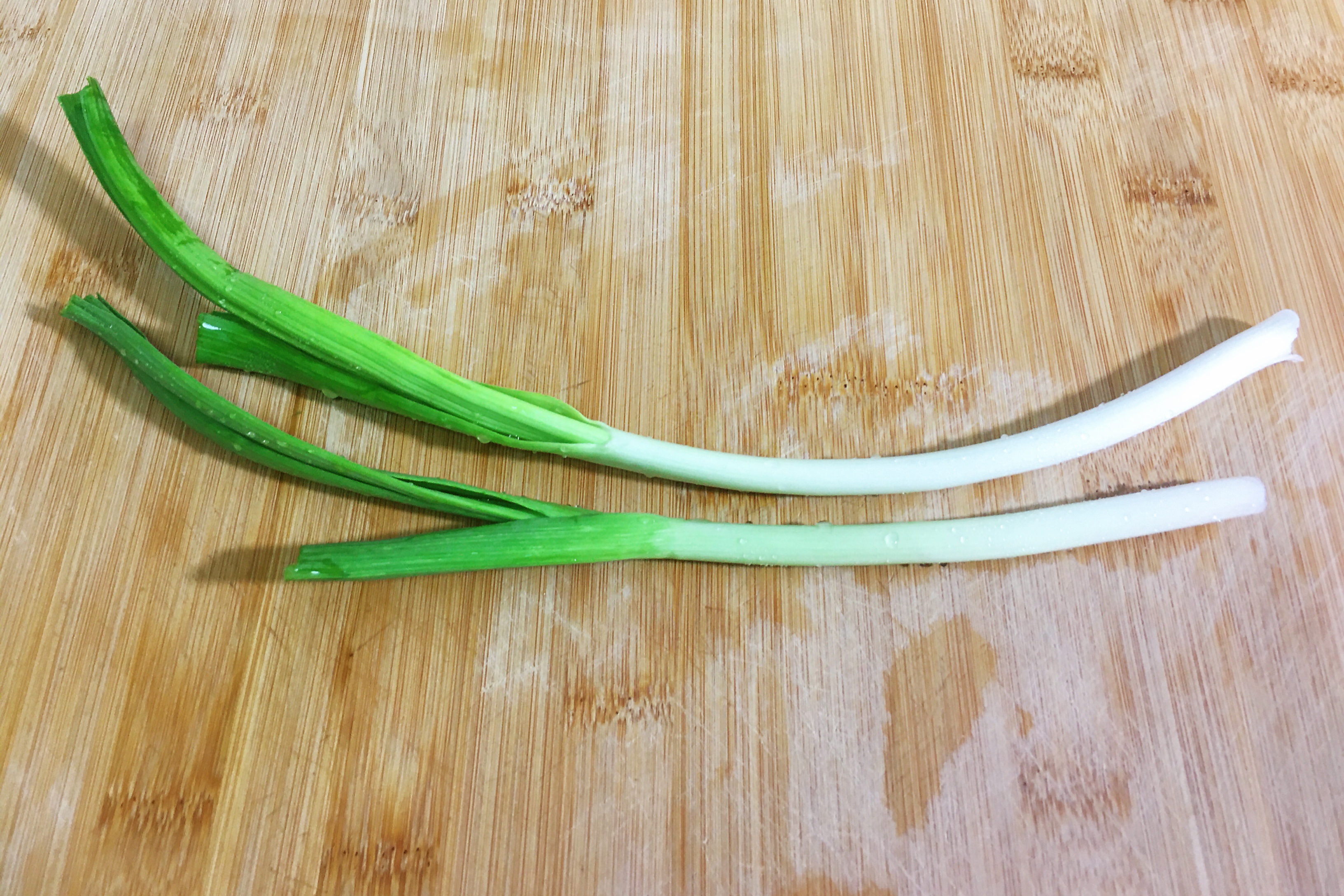 玉米面条先泡后煮的视频,玉米面条生吃