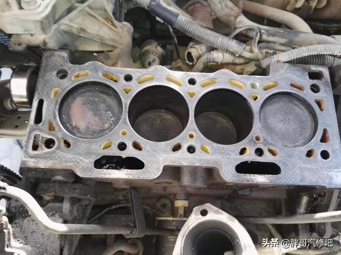 老富康缸盖漏油,老款富康水温高风扇不转