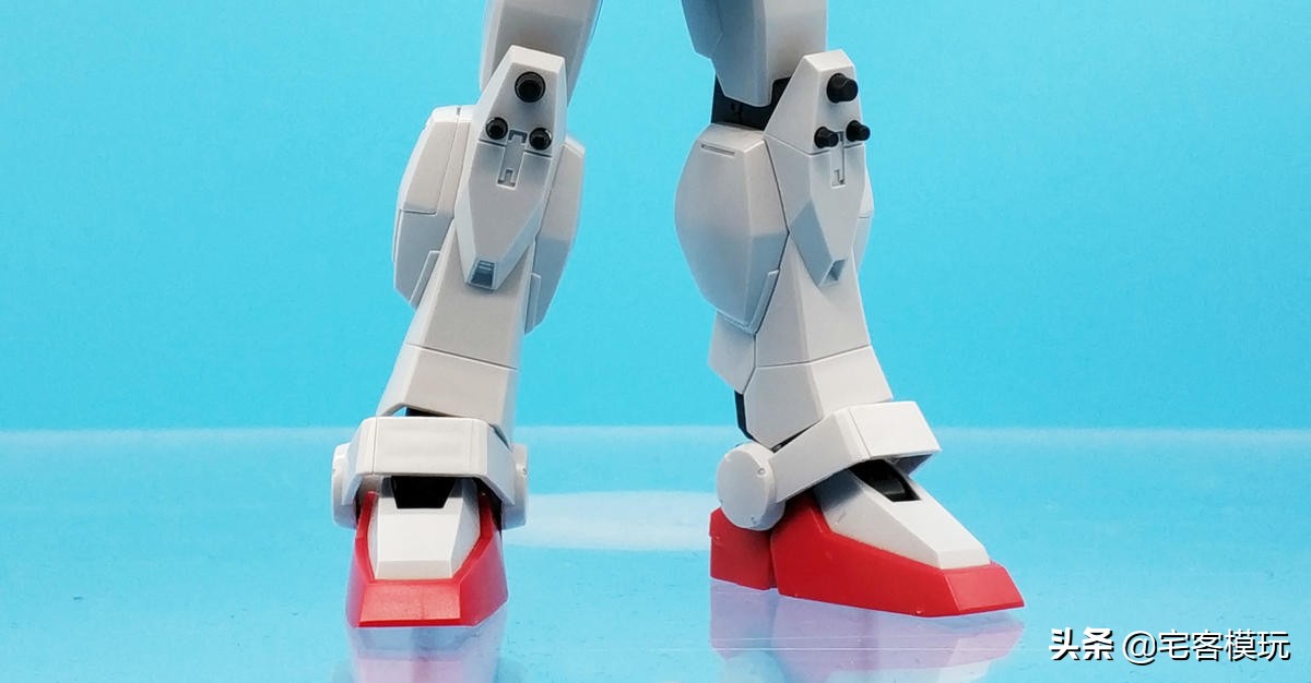 模玩机设：“爱娜，我喜欢你！”HG新生陆战型高达