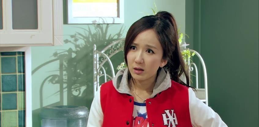 胡一菲娄艺潇是不是一个人,胡一菲娄艺潇前后对比