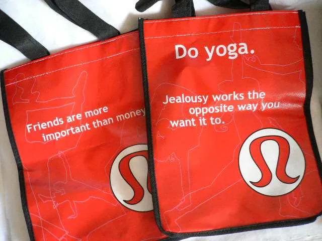瑜伽裤品牌lululemon定位,lululemon如何靠瑜伽裤年销过亿