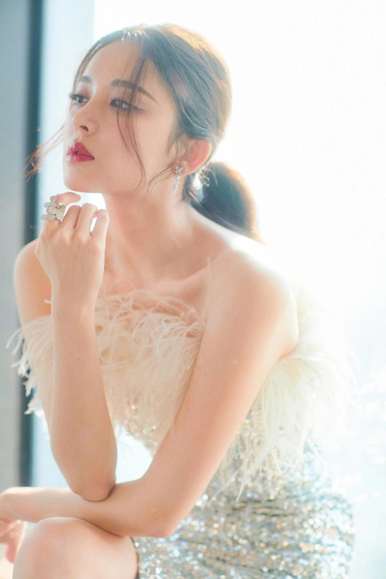 “空气刘海”不受宠了！今年流行这3款“刘海”，热巴郑爽都上头