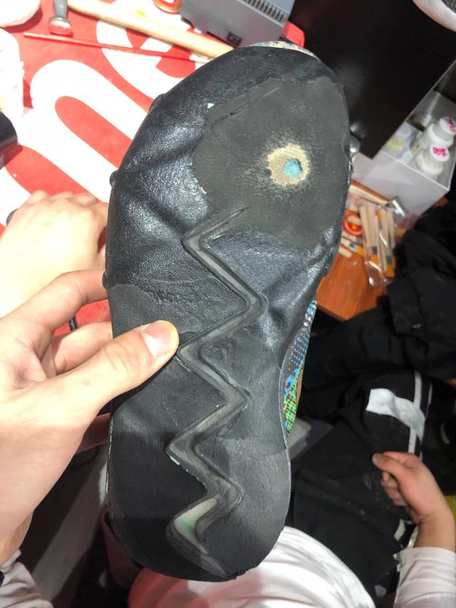 换过底的球鞋还能再换底吗,球鞋换底后可以实战吗还能穿多久