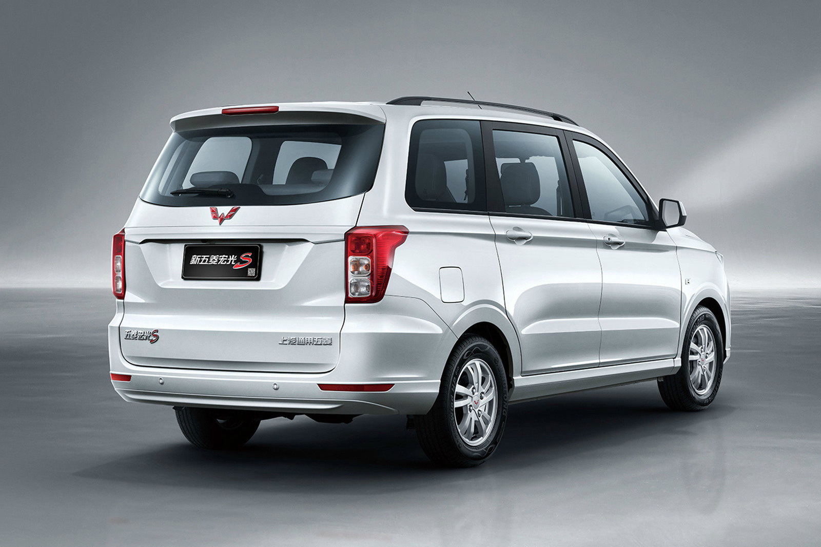 4.98万的宏光s新车,五菱宏光s4裸车价多少钱