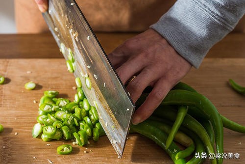 为什么新手磨刀有坑纹？削毛断发的效果，磨刀技术哪家强