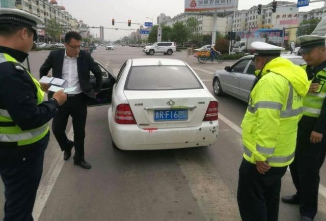 驾驶证忘带遇见交警怎么办,出门忘记带身份证被警察查怎么办