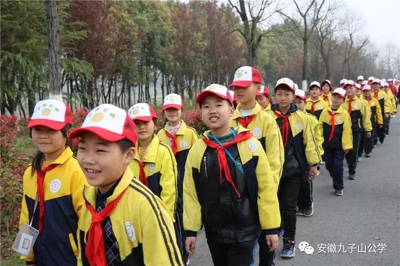 雨花台烈士陵园扫墓活动,祭扫烈士纪念碑团日活动