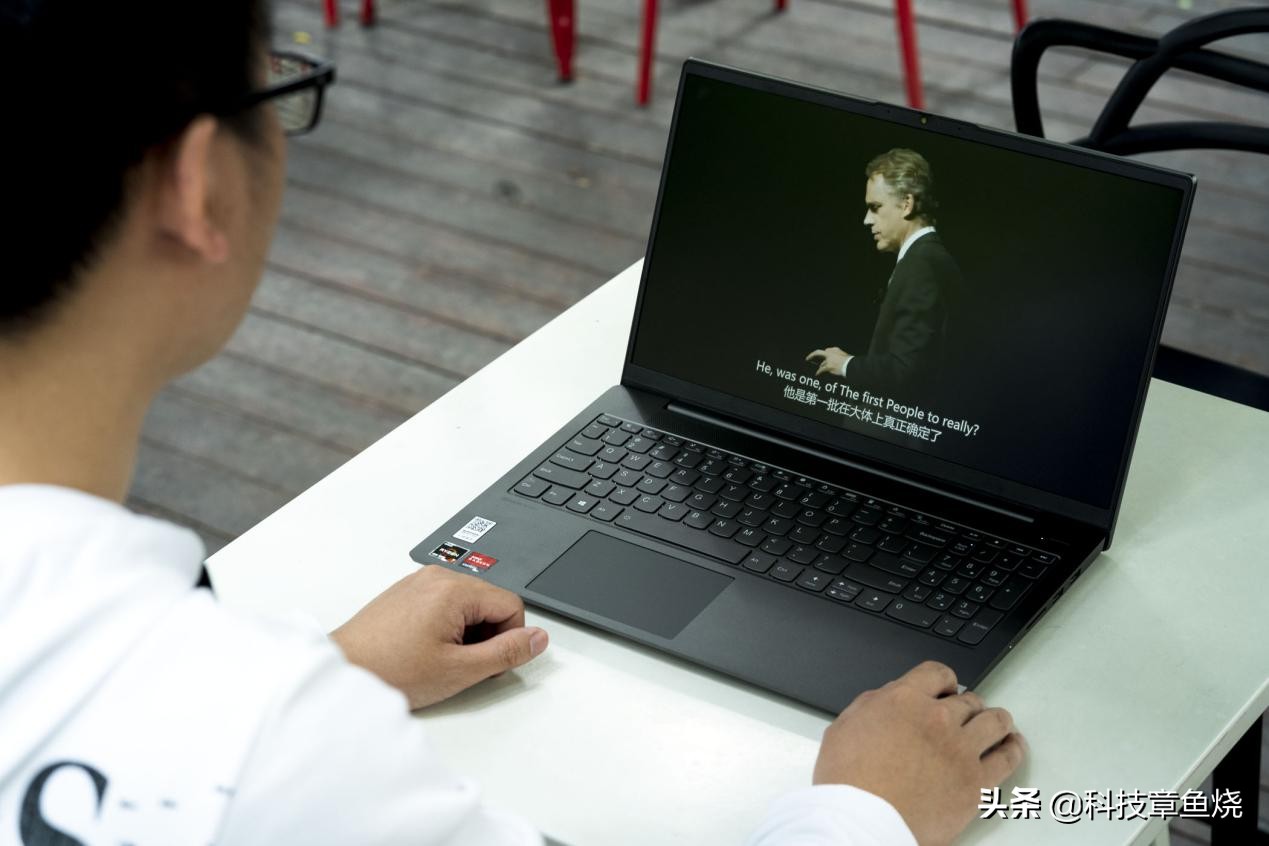 小新air15锐龙和酷睿哪个更好,小新air15锐龙版有几个处理器