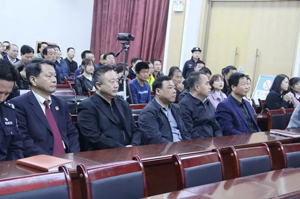 未成年人卖淫判刑案例,引诱未成年女孩卖淫罪立案标准