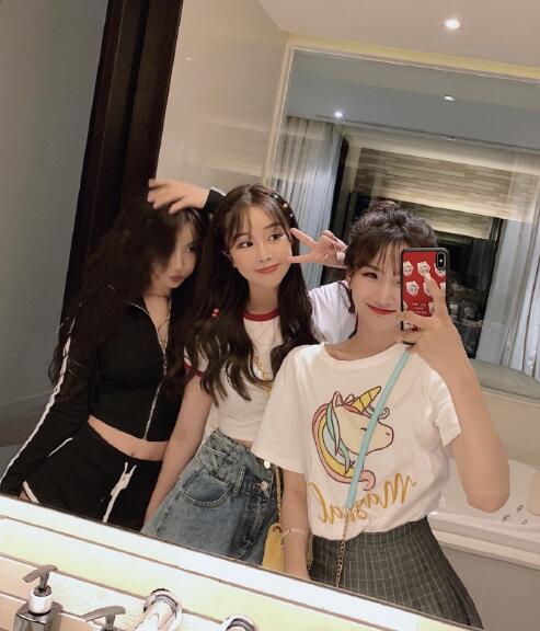 王思聪秒删视频,网友有图有真相女主角是王思聪网红新女友?